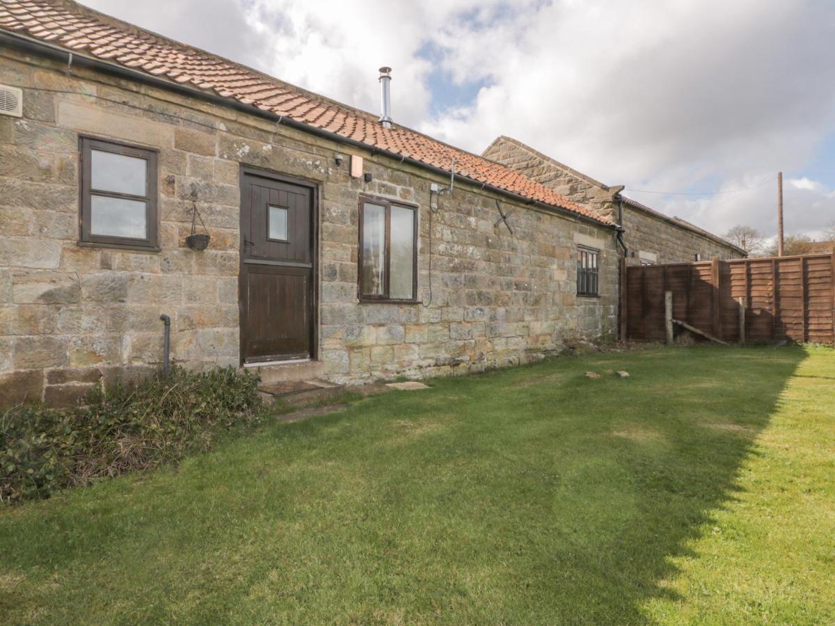 Stable Cottage Staintondale ภายนอก รูปภาพ